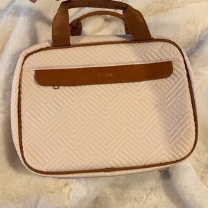 NWT Telena Travel Makeup Bag